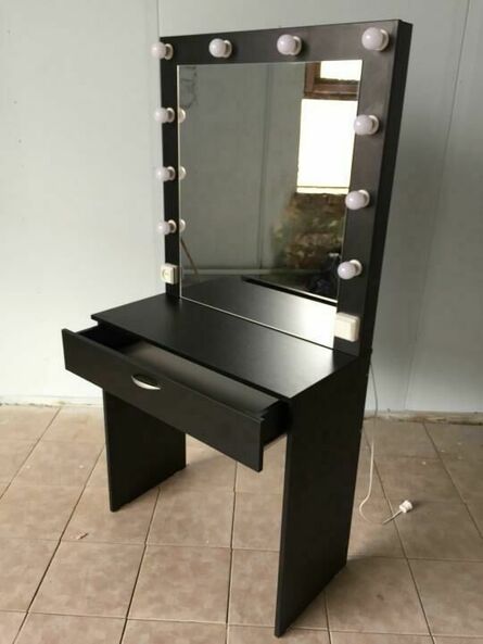Гримерный стол с зеркалом и подсветкой 1 ящик
